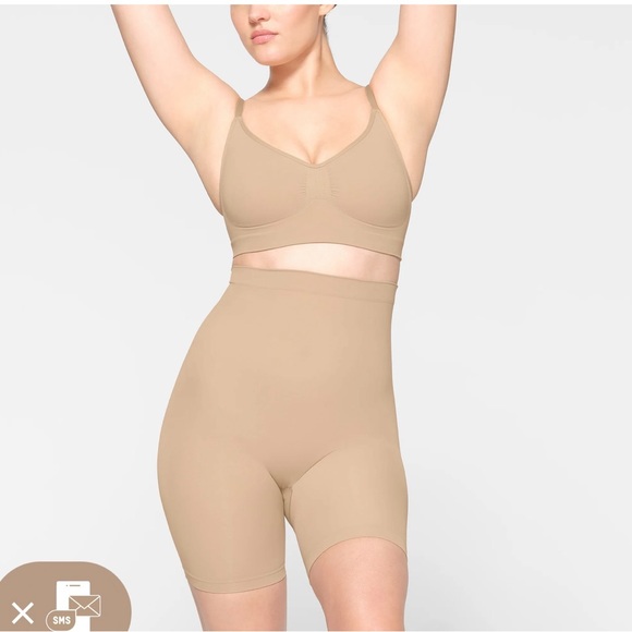 NWOT -‎ SKIMS Sculpting Mid Thigh Shaper Shorts with Open Gusset Ochre - Picture 1 of 5
